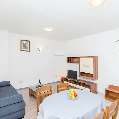 Apartamento And Iva *