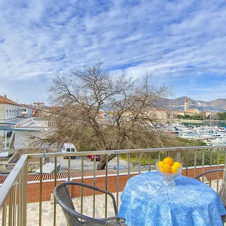 Apartamento And Iva Trogir