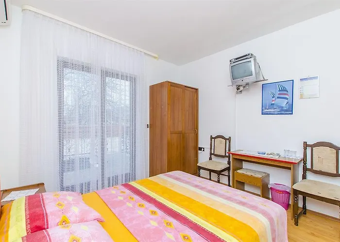 Apartment And Iva Trogir