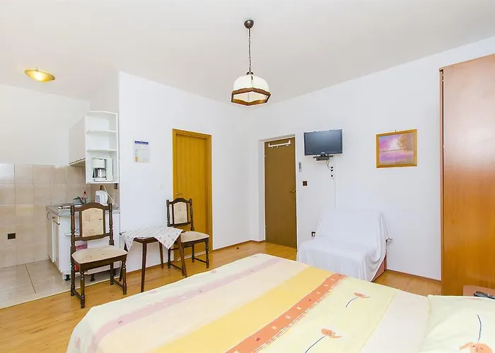 And Iva Lejlighed Trogir