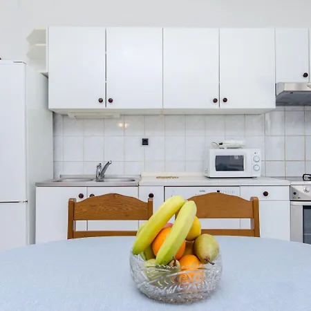And Iva Apartman *