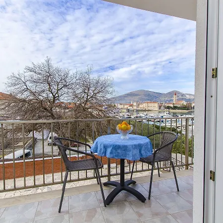 And Iva Apartman Trogir