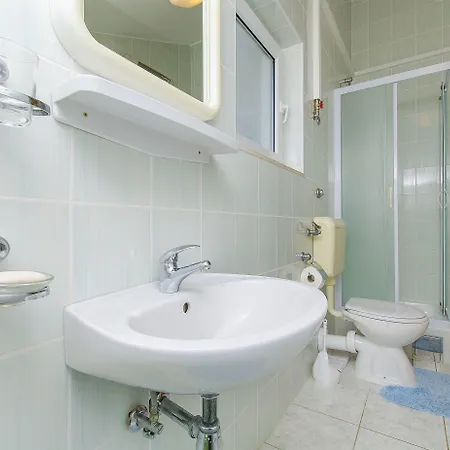 And Iva Apartman