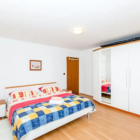 Apartman And Iva Trogir