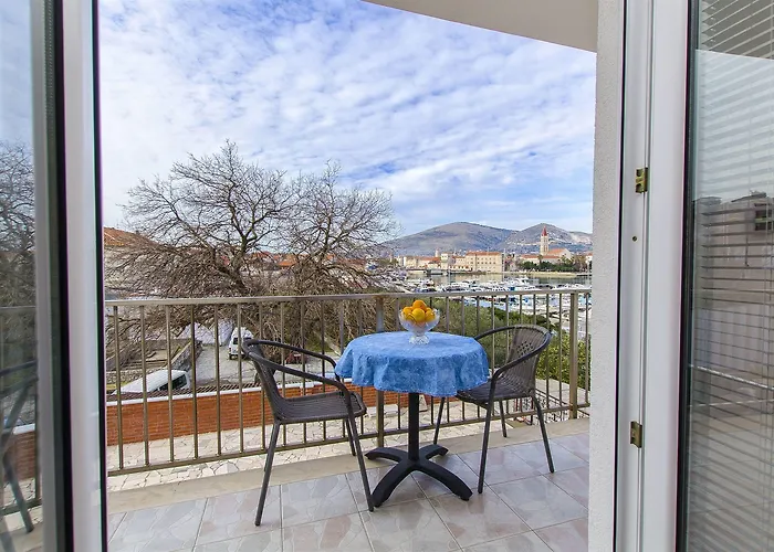 And Iva Apartament Trogir